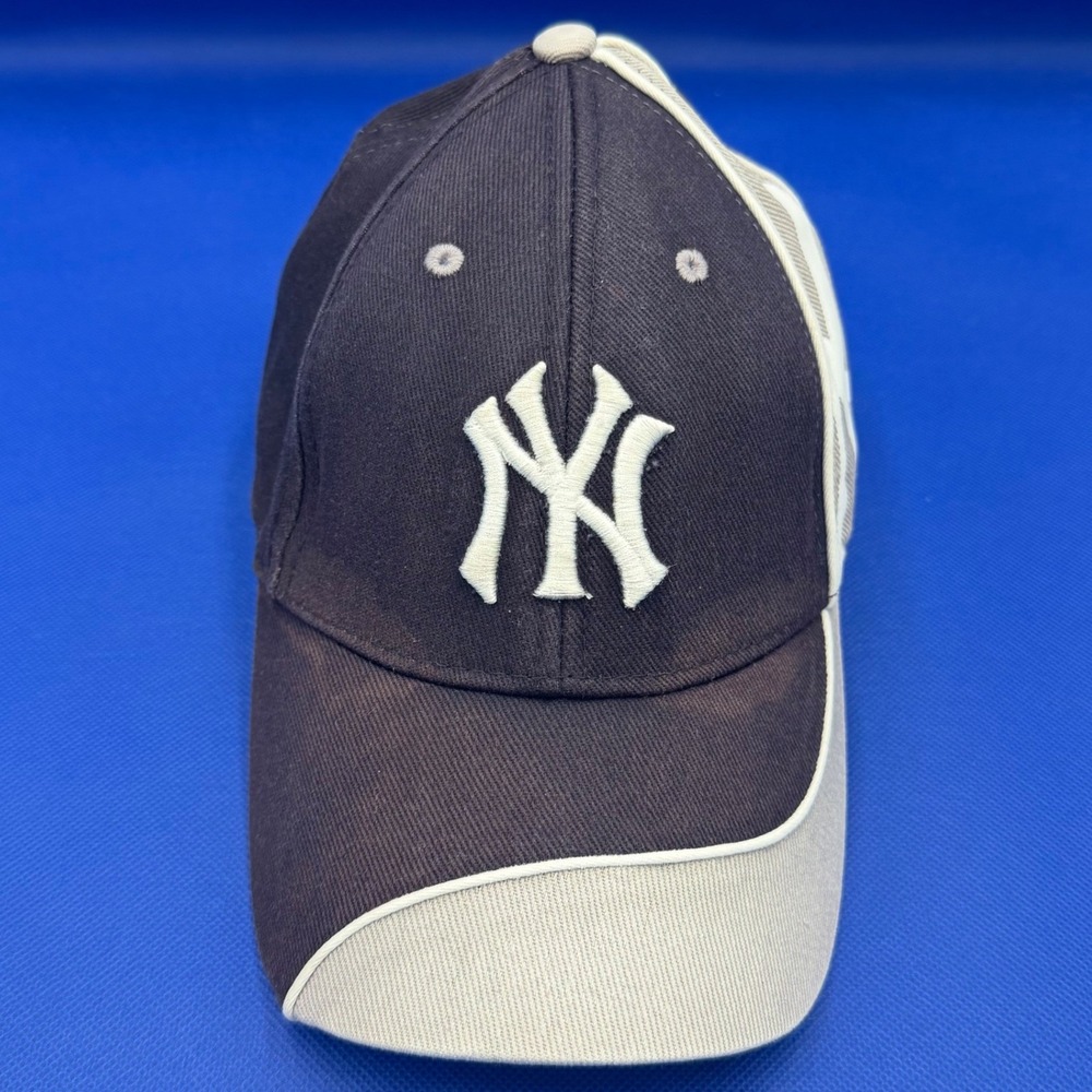 New York Yankees Hat MLB Baseball Cap Adjustable Fan Favorite Youth Fan OSFM Kid